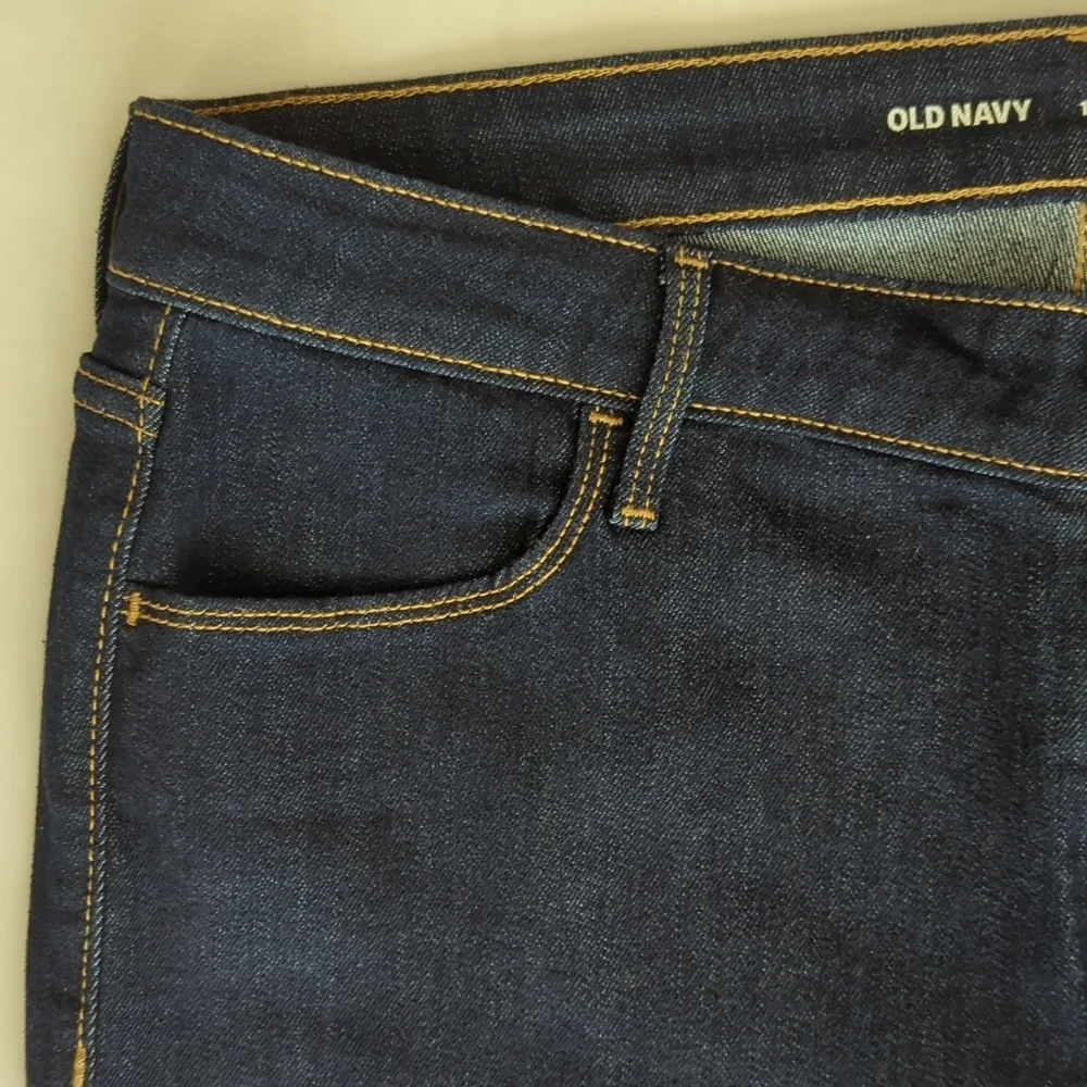 NWOT Old Navy High-Rise Wow Straight Denim Mom Jeans 14 Dark Wash Blue Pockets - Picture 8 of 13